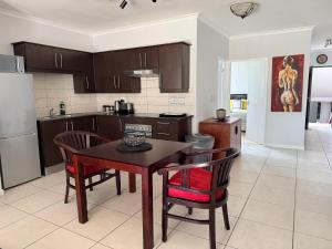 Waterstone Canalside Mahogany Garden retreat