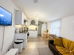 TOTTENHAM URBAN HAVEN 5 guest 2 br Home