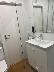 Charming and renewed 1 bedroom Apt in Campolide