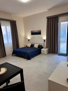 Stagnone white apartments-kite & sunset