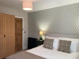 1 Dromore Cottage