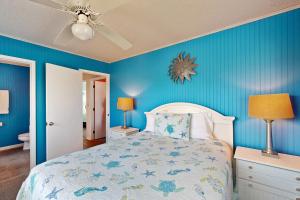 Charming coastal dog friendly apartment near the beach