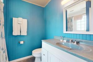 Charming coastal dog friendly apartment near the beach