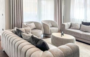 3 Bedroom Cozy Apartment In Rovinj