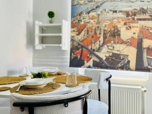 Cozy yellow home-2