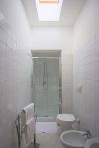 Appartamento 4 Posti Letto con Patio e Parcheggio