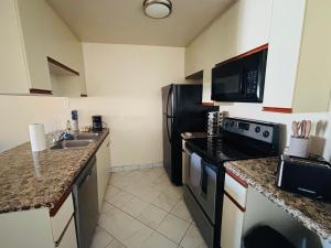 1Bd Prime Westwood Location One Block from UCLA