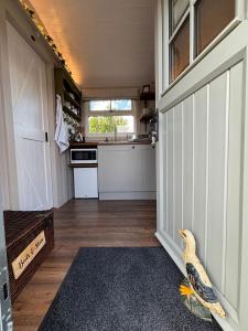 Ewes Rest Shepherds Hut