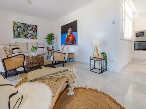 Central Marbella Penthouse with Jacuzzi
