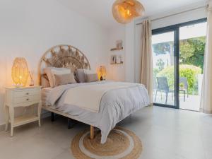 Elegant Marbella Villa with Seaview