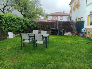 Casa con jardín con vistas al Valle de la Sierra de Líbar