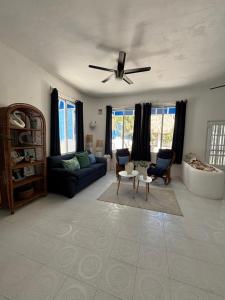 Mittoz House with beach access in Holbox downtown