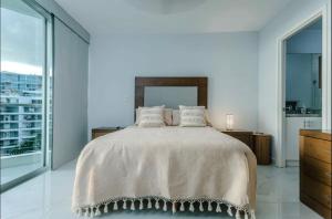 Beach Front Aria Ocean 2 Bedroom 2 Bathroom