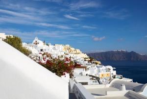 Oia, Santorini, 84702, Greece.