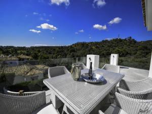 Tranquil Sea View Villa for 8