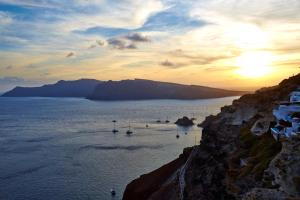 Oia, Santorini, 84702, Greece.