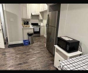 Private Bedroom in shared apartment - Females