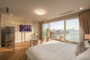 Westlake Pearl Suites & Spa 2 - By Pegasy Group