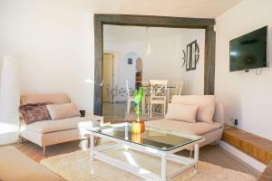 Garden level 2 bedroom Chalet with pool access