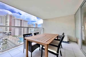 #Marbella Lane- Waikiki Poolview Condo - Near Beach