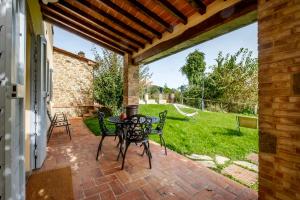 Apartment With Valley Views Near Cortona