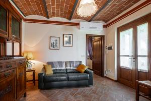 Apartment With Valley Views Near Cortona