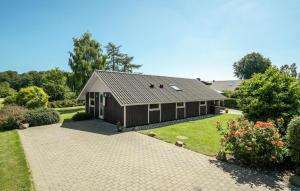 3 Bedroom Beautiful Home In Hejls