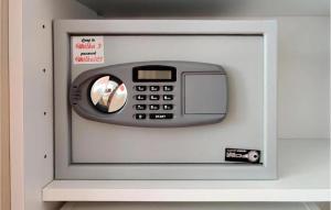 Amazing Apartment In Podstrana With Wifi