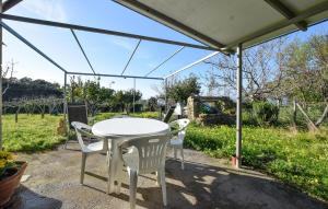 2 Bedroom Cozy Home In Punta Licosa