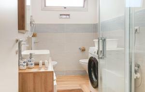 Lovely Apartment In La Spezia With Wifi