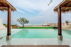 Ultra Luxury Beachfront 5 Bedrooms Pool Villa