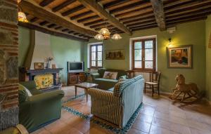 Gorgeous Home In Lucignano