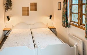 Stunning Home In Dronningmølle With Wifi