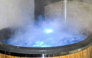 2 Bedroom Gorgeous Home In Zuromino