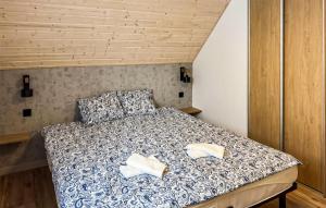 2 Bedroom Gorgeous Home In Zuromino