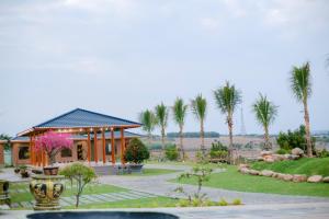 Bàu Trắng Garden