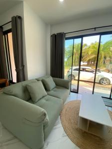 Cozy Palm Hills