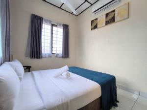 Bukit Indah 12 Pax Landed Homestay Near Aeon By STAY