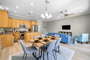 Beach Access - Pool - Game Room - Pets - BBQ Grill
