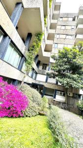 Luxury apartment with view (1min from lakecenter)