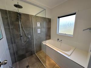 SEAVIEW ESCAPE UPPER SUITE - Your Luxury Kangaroo Island Break