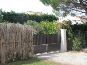 Maisons de vacances Gites en Provence proche Avignon : photos des chambres