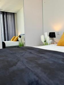 Sea view Mercury Tower, Rooftop infinity Pool