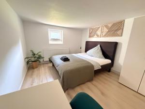 80qm - 4 rooms - private parking - Keller-Basement - MalliBase Apartments