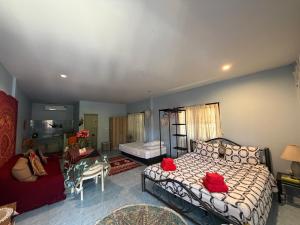 Bohemian apartment at Ya Nui beach