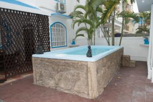 Villa Blue Marlin Iris