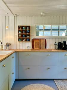 Peaceful Cottage Near Bjerge Sydstrand