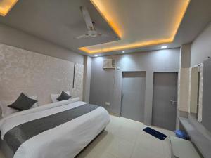 Hotel O Abhinandan & Party Lawn