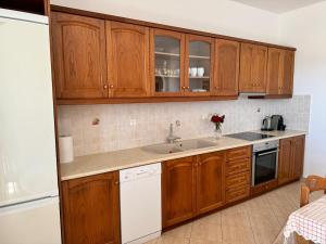 Limnes Seaside Retreat