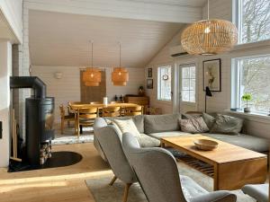 Summer House With Annex Near Beach In Fjellerup